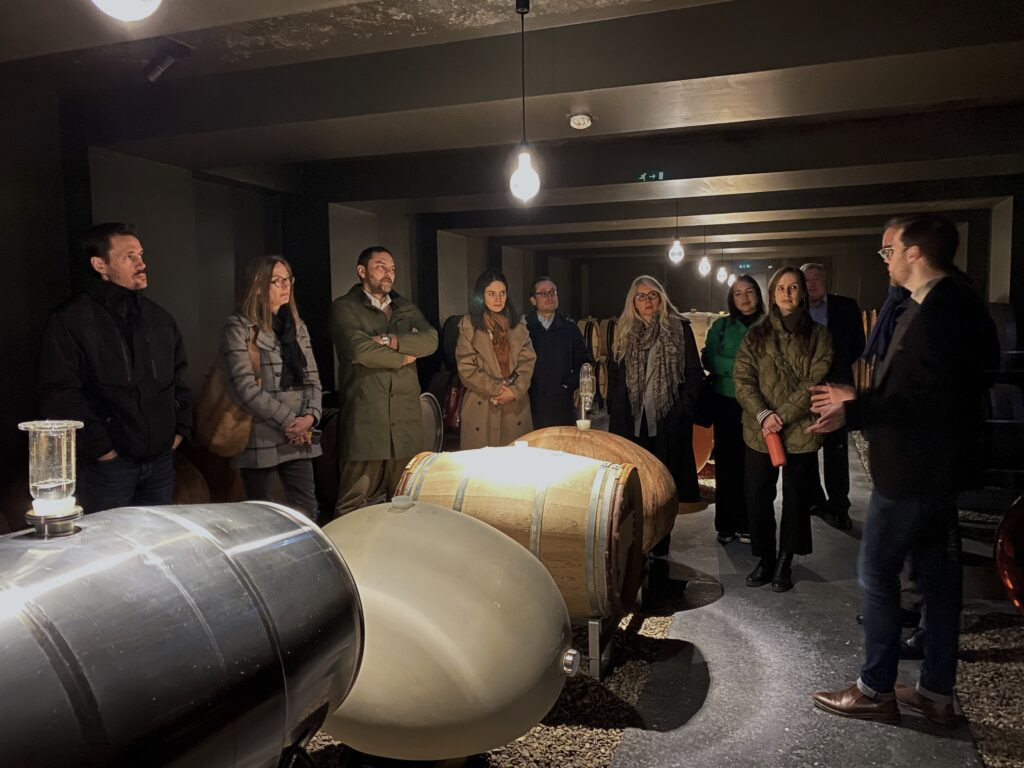 participants meet with decision makers from the luxury sector